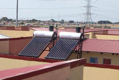 Picture 2: Solar Water Heaters and Partnership Pays at Joe Slovo
