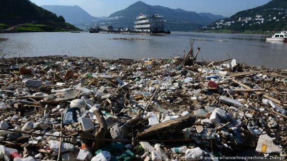 global waste pile up.jpg