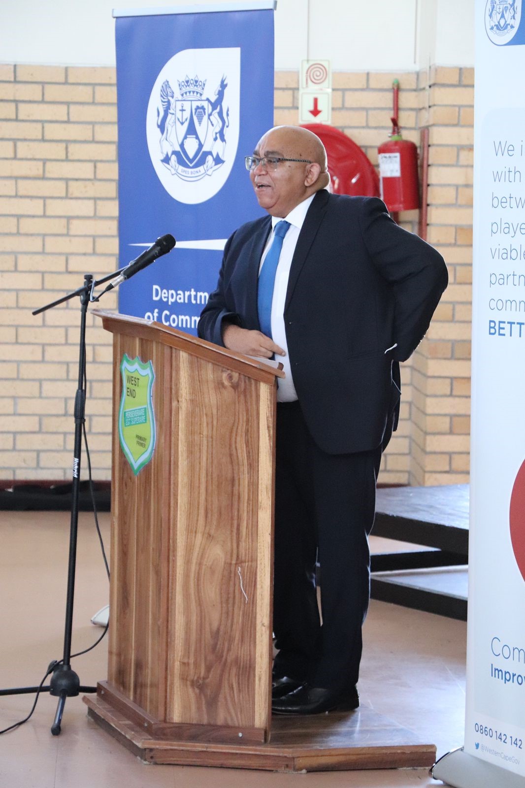 Minister Albert Fritz addressing the youth in attendance at the launch 