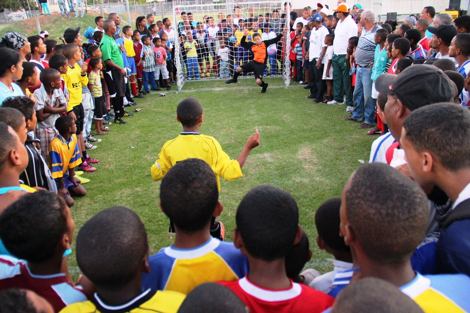An exciting penalty shootout between South End (Mozambique) and Phantom Orion (Ghana).