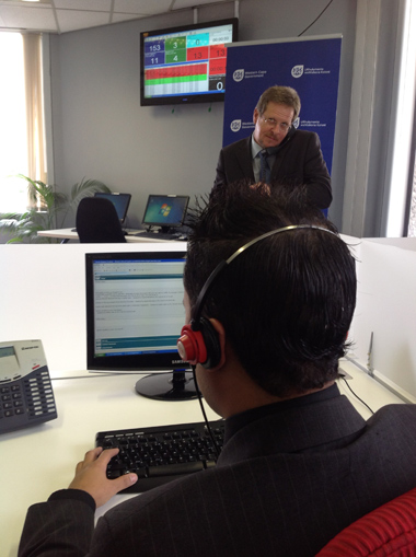 Minister Theuns Botha at the Health call centre.