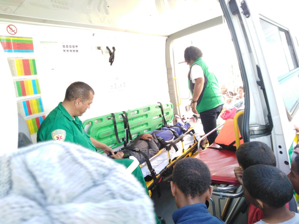  On Tuesday, 18 June 2019, Fountain Enrichment in Seawinds invited paramedics from Retreat Day Hospital to not only create awareness around substance abuse, but to also educate youth should they be involved in an accident.