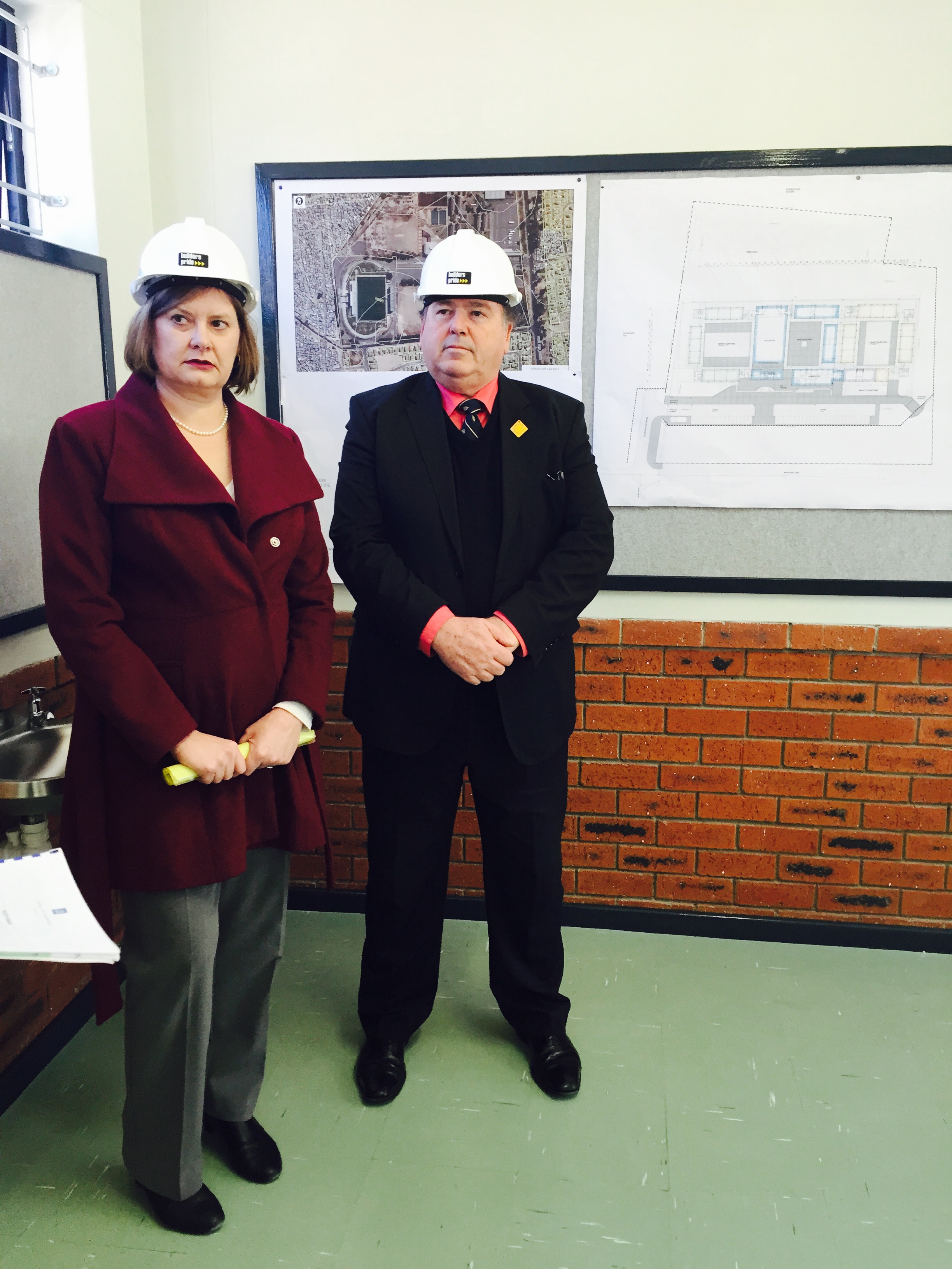 Minister Grant and Minister Schäfer at the new Khanya Primary School in Philippi
