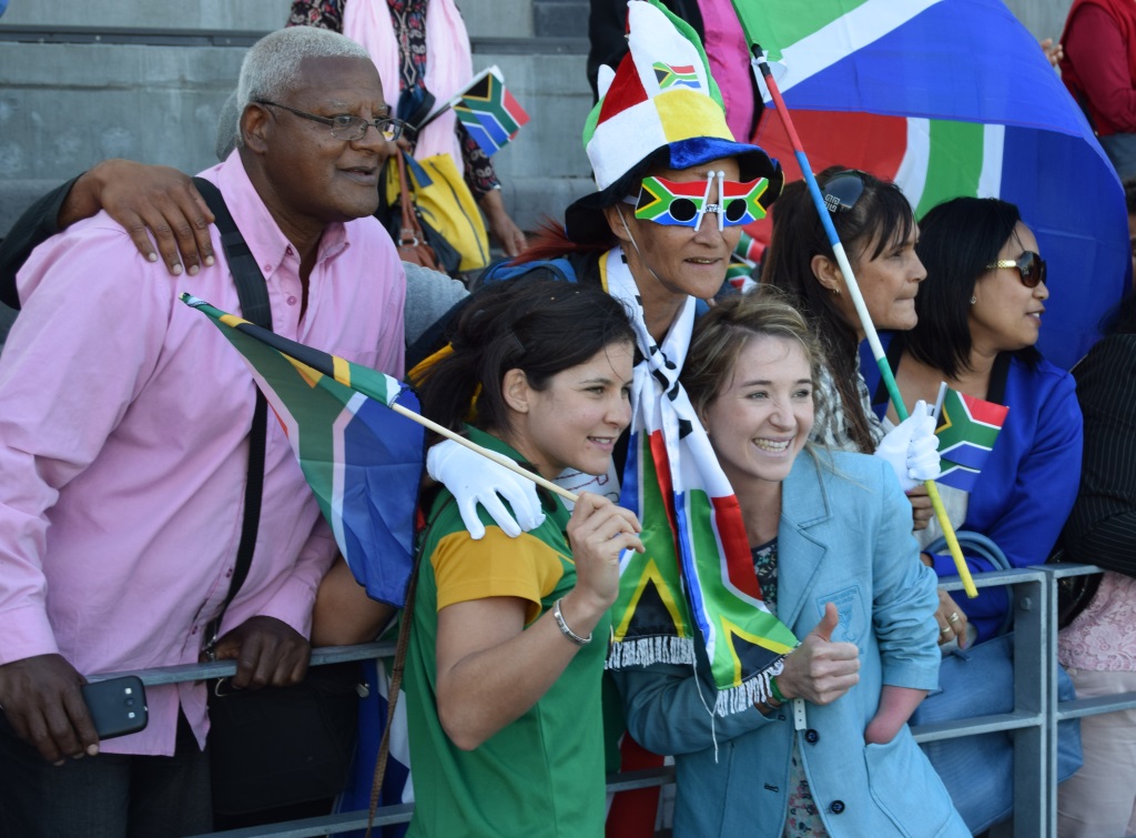 Paralympian athletes Ilse Carstens and Anrune Liebenberg with the crowd at the Green Point Stadium
