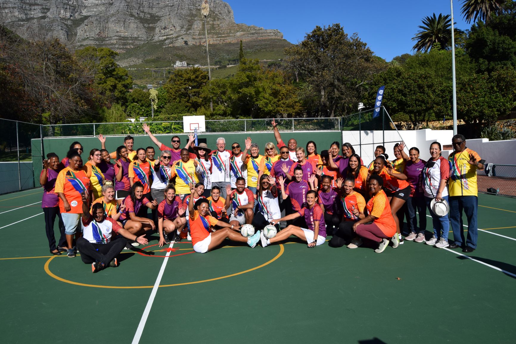 Premier Winde, Minister Marais, Western Cape Government staff and provincial netball players all participated in the day.