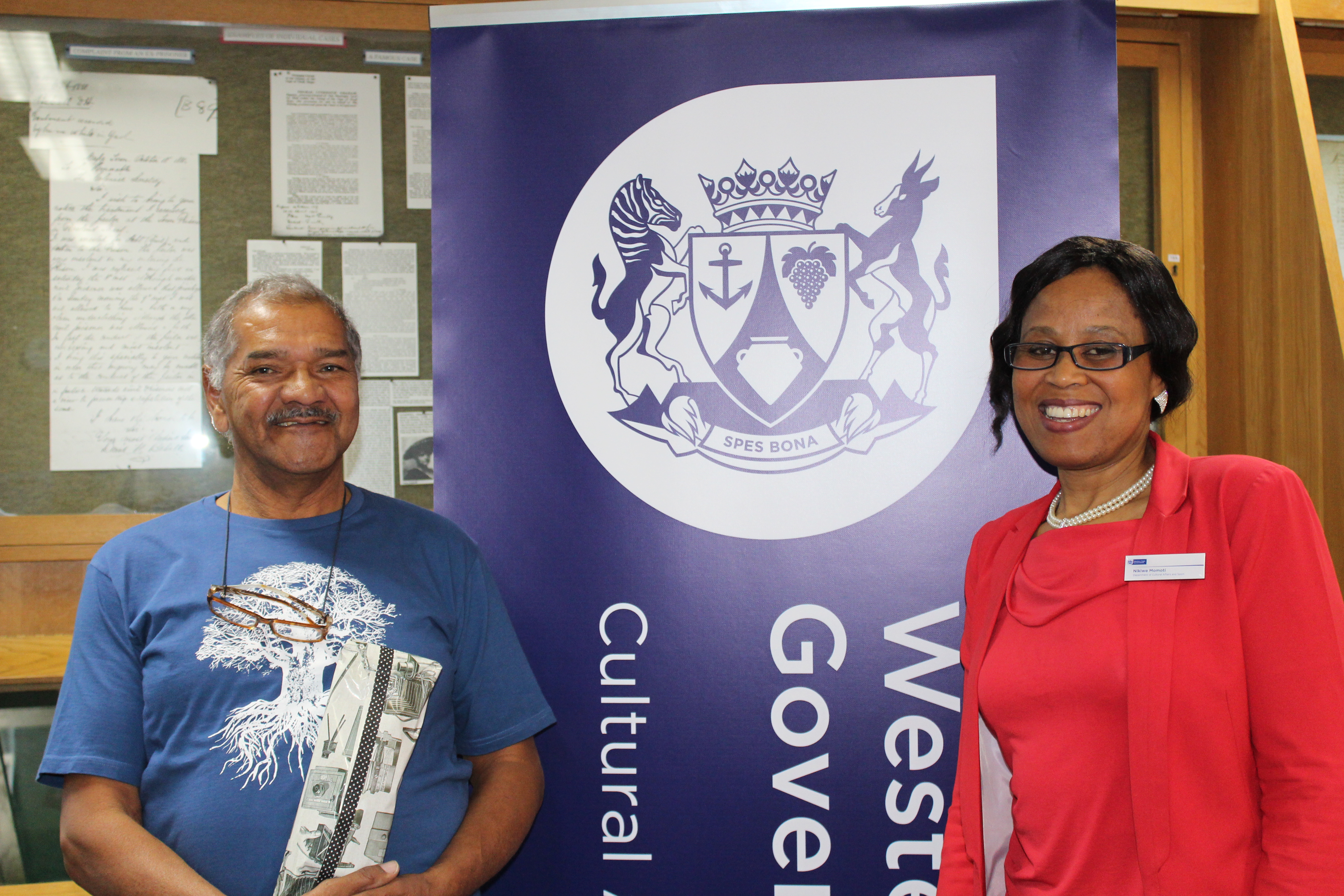 Provincial Archive Service Director Nikiwe Momoti (left) with family researcher Aubrey Springfield