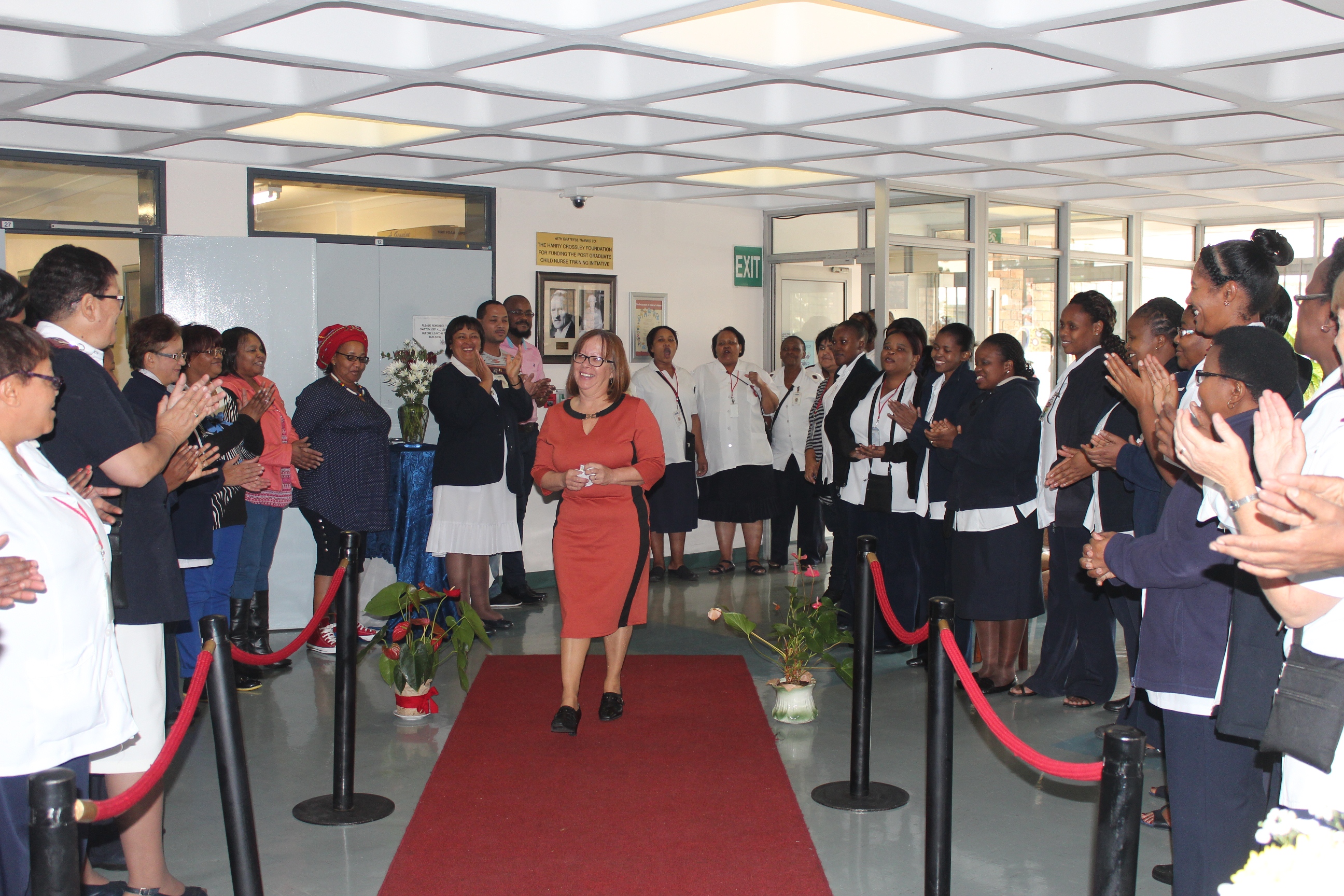 Sandra Roodt being welcomed by Nursing staff members at her farewell.