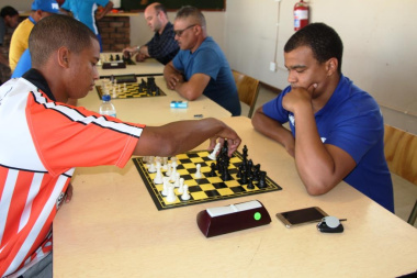 Battle of the minds during a chess match between WCG Health and Ceres SAPS