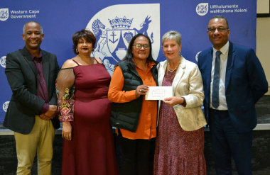 Cape Winelands Netball receive their funding.