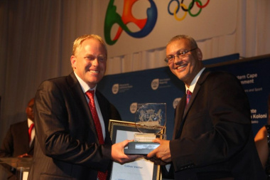 Chief Director Advocate Lyndon Bouah with the recipient of the Tim Noakes award, Cobus Venter