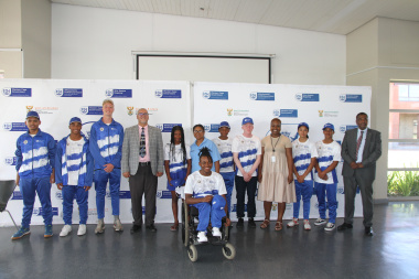 Chief Director of Sport and Recreation – Dr Lyndon Bouah, Chief Education Specialist of WCED – Mr R Larney (far right) and Team Western Cape captains