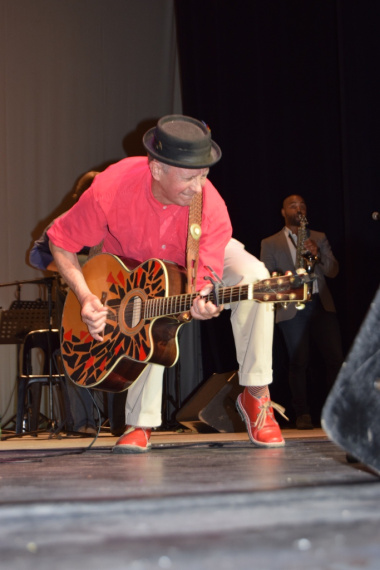 David Kramer and his band entertained the audience in his trademark style
