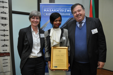 Minister Grant and HOD Gooch with Miss Wanda Fikizolo from Khayelitsha. Miss Fikizolo is currently studying a BTech in Transport Engineering at the Cape Peninsula University of Technology (CPUT).
