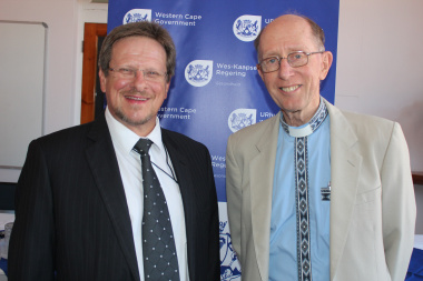 Western Cape Health Minister Theuns Botha shares a moment with Rev John Frye, who benefitted from the new intervention.