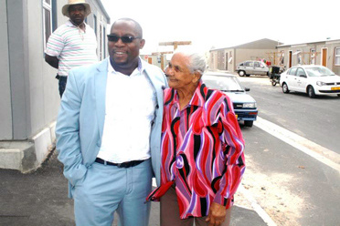 83 Year Old Beneficiary Receives House in Delft