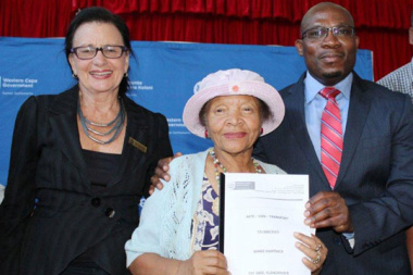 Slangrivier residents received their title deeds