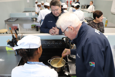 Premier Winde and Minister Maynier visit Struisbaai PS skills facility4