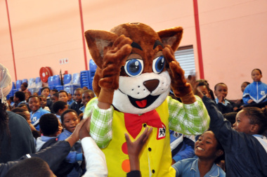 Learners excited to meet Danny Cat. 