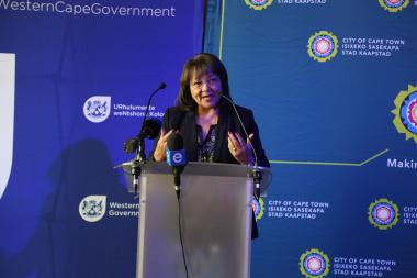 Patricia de Lille, the Mayor of Cape Town giving a short speech at the unveiling