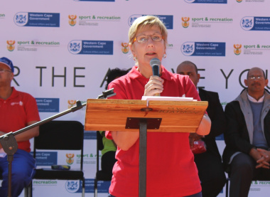 Minister Anroux Marais welcoming participants to the Eden and Central Karoo Better Together Games.