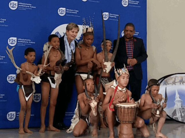 Minister Marais and Beaufort West Municipal Manager with the Khoisan Dancers from Restvale Primary School
