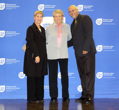 Minister Anroux Marais and Dr Bouah with Bennie Saayman of Cape Winelands Netball
