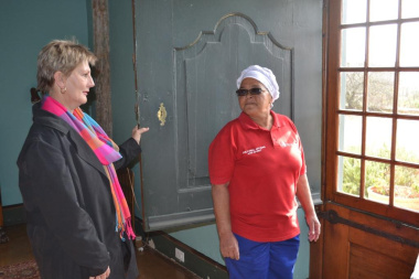 Minister Marais with Magdalena Afrika at Bien Donne