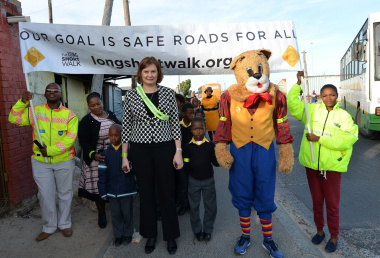 Minister Schafer at the Long Short Walk at Nkazimlo Primary School in Makhaza
