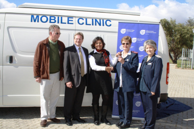 Handing over the key (from left): Helmut Pool of Cape Lime; Western Cape Minister of Health, Theuns Botha; Cape Winelands Health Director, Dr Lizette Phillips; Sister Salmien Visser and Nurse Ansie Louw.