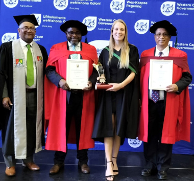 Deputy Director-General Darryl Jacobs; Head of Department, Dr Mogale Sebopetsa; Cum Laude and Dux student Anja Kotze, with Western Cape Minister of Agriculture, Dr Ivan Meyer.