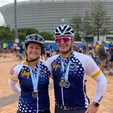 Hennie and Carin Bosch after the Cape Town Cycle Tour 2022.