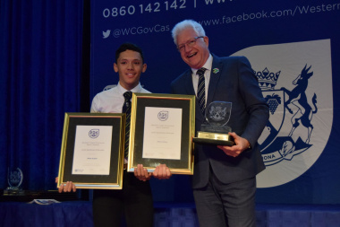 Premier Alan Winde with Junior Sportsman of the Year winner, Ethan Kulsen.