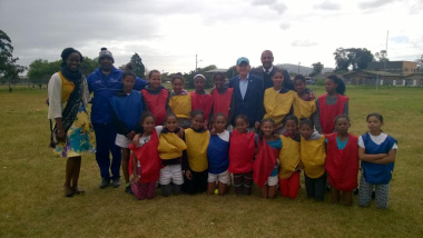 Prof Lemke with learners of the Bellville South Primary School MOD Centre