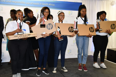 The rural debate team representing the Western Cape won 3rd prize and received laptops.