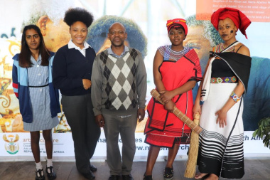 Thando Bukwana from Archives with learners from Bridgetown, Thembalethu and Cape Town High who participated in the genealogy workshop before the Oral History Conference