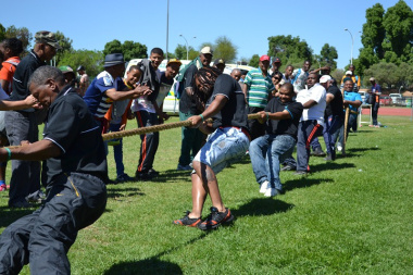 The Agriculture team beat the Infantry school in tug-of-war