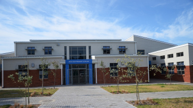 The entrance to the Wesfleur Primary School.