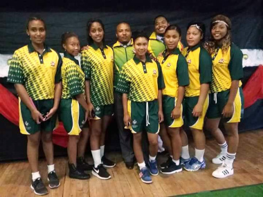The girls rugby team in their official Central Karoo DAS colours