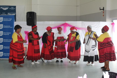The ladies from the Siyazama Dance Group ensured guests received some entertainment