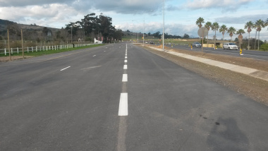 The newly completed eastbound carriageway of Stellenbosch Arterial.