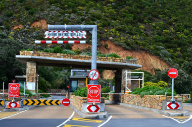 Chapman's Peak Drive Toll Plaza is temporarily closed.