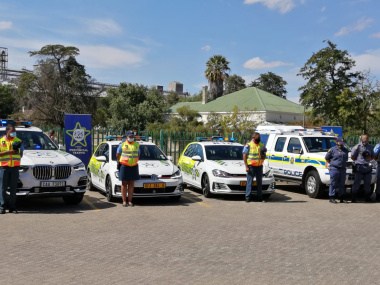 Traffic and SAPS officers