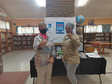 Minister Marais with Grizelda Brandt at Uitkyk Library in Lutzville. More photographs are available upon request.