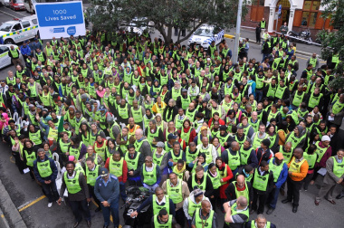 Volunteers gathered near 9 Dorp Street on 24 July 2012 for a visual representation of the 1 000 lives saved since the beginning of 2009. 