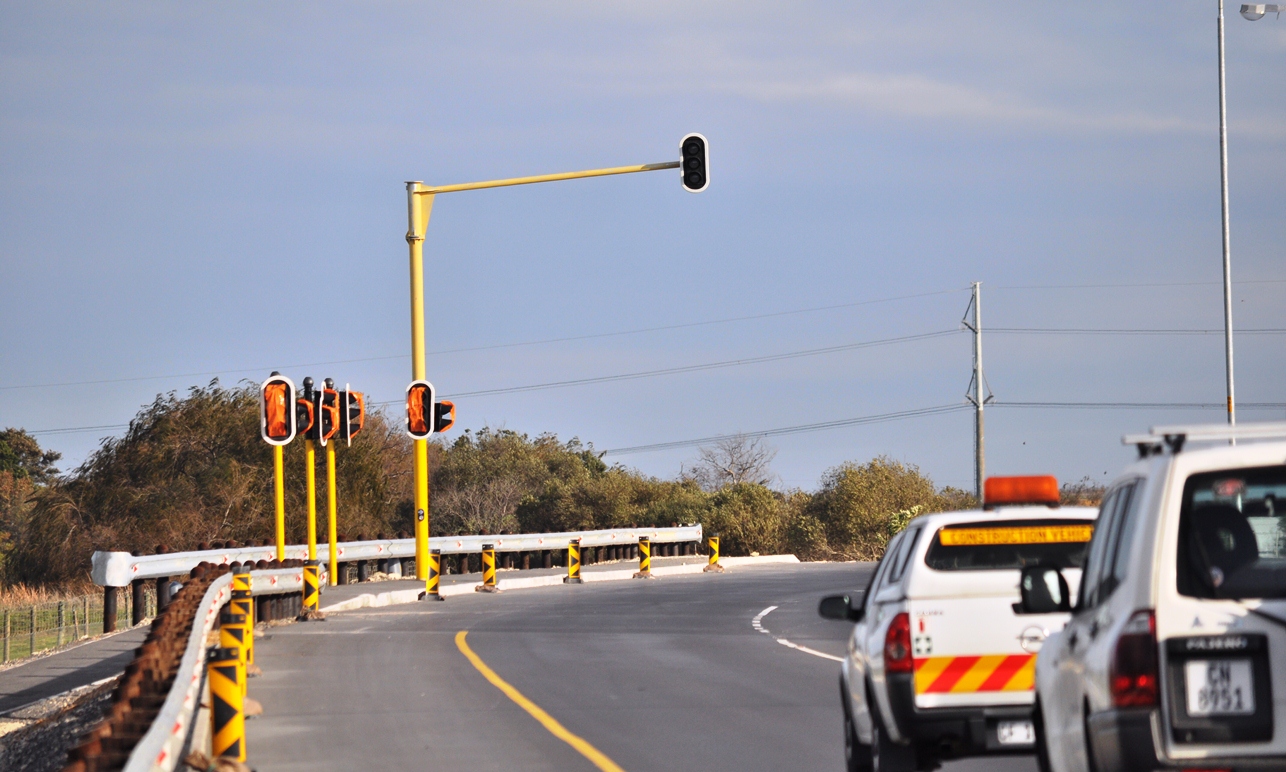 Traffic lights on a section of the R310 will be activated next week.