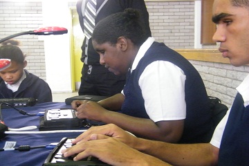 visually-impaired-learners-in-class.