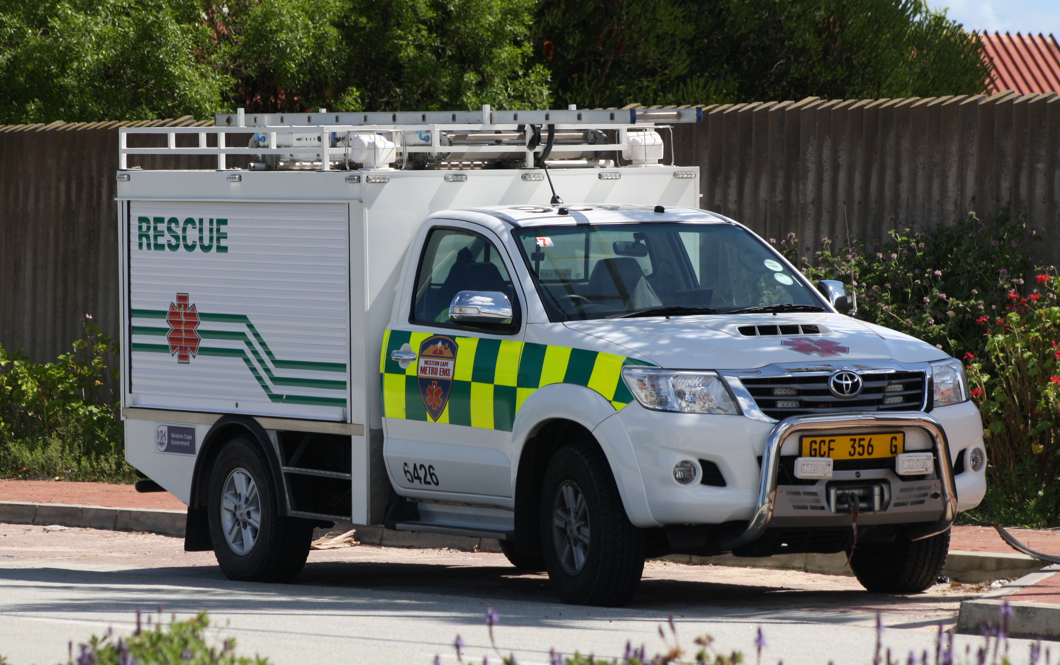 Western Cape Metro EMS rescue toyota hilux